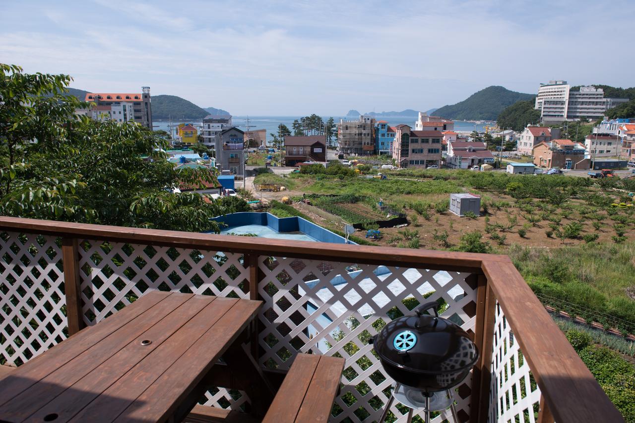 Oedo Palace Apartment Geoje Exterior foto